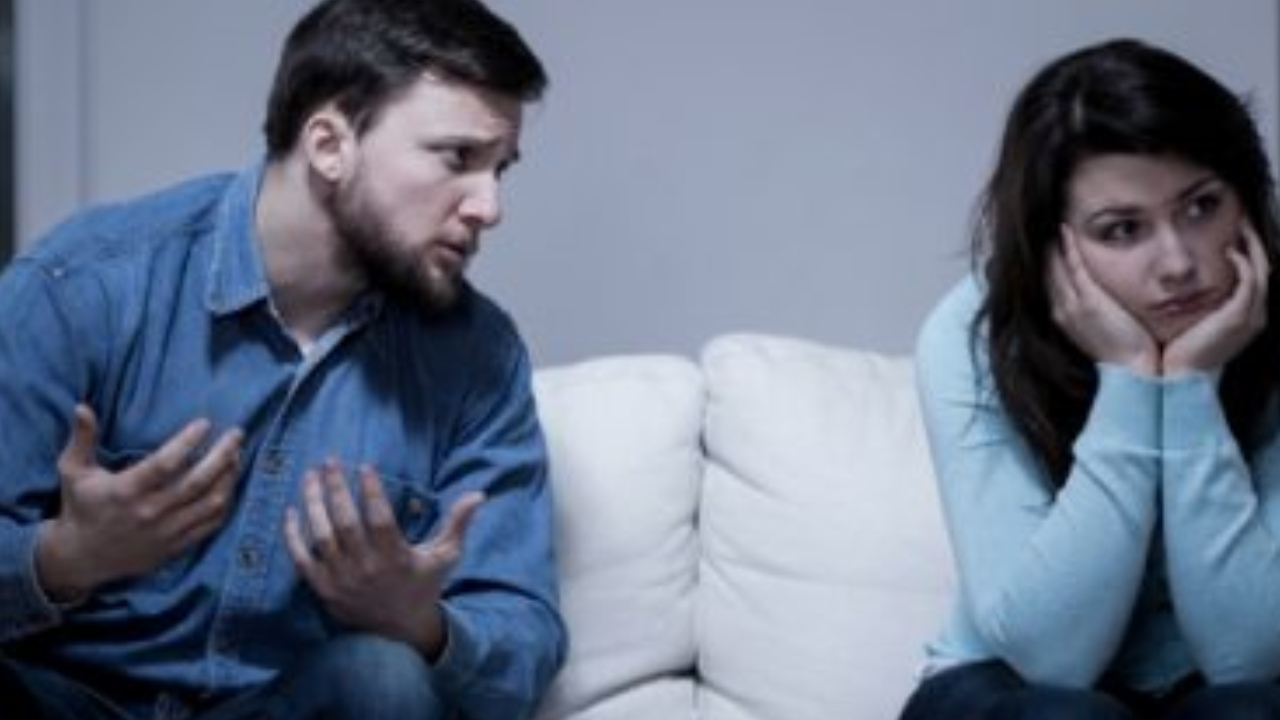 Emotional Baggage: అలర్ట్..  మీ పార్టనర్‌లో ఈ లక్షణాలు ఉంటే..