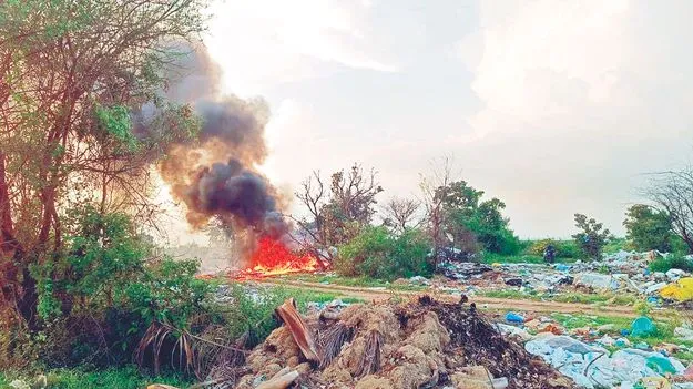 ఫార్మా కుంపటి!  - ఖాళీ స్థలాలనూ వదలని పరిశ్రమలు 