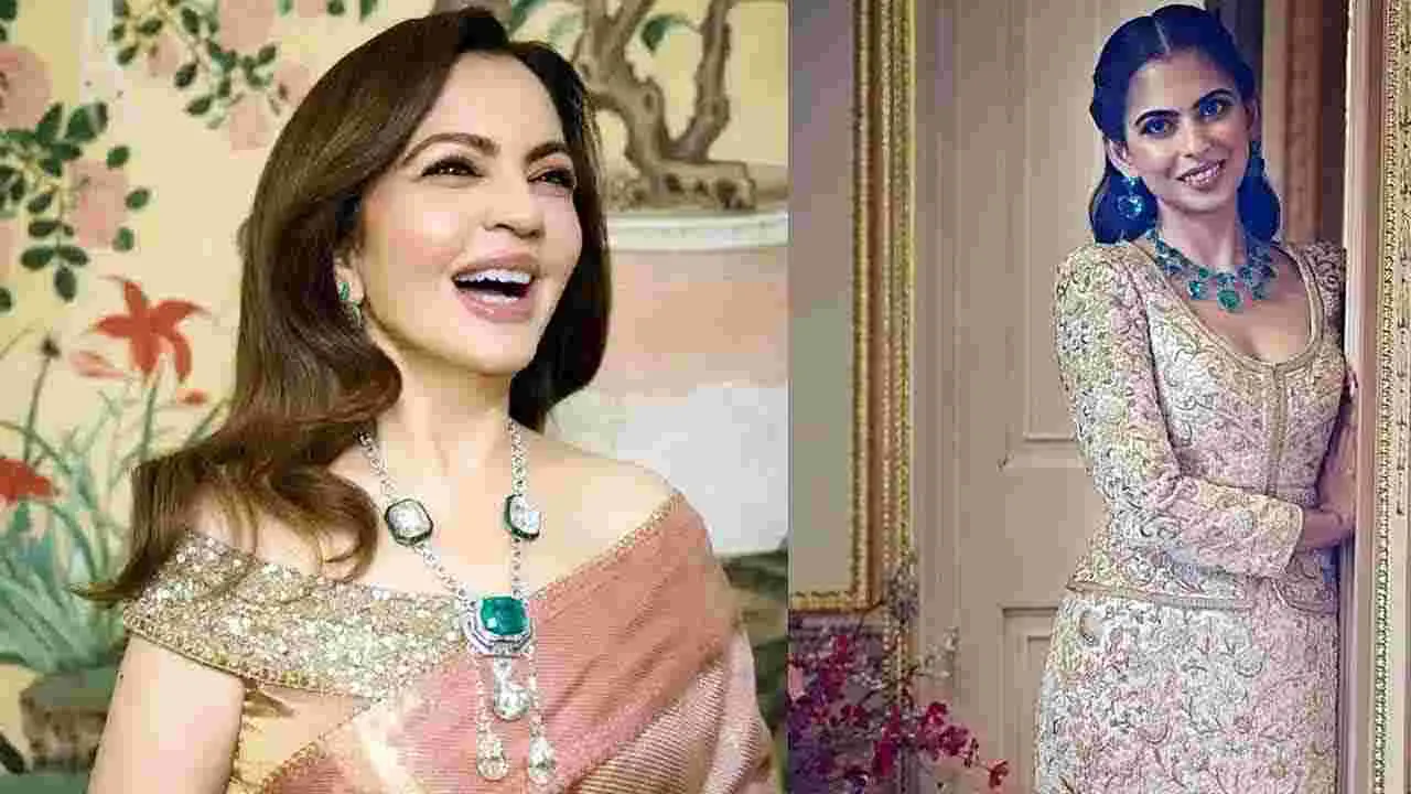 Neeta Ambanis Stunning Pink Ball Look: పింక్‌ బాల్‌ మెరుపులు