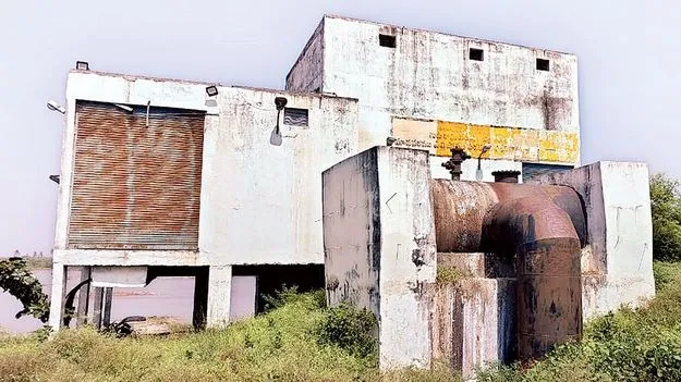    రాఘవేంద్రా.. కష్టాలు కనవా..!