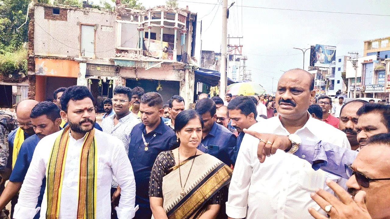 ఉగాదికి రైల్వే ఫ్లైఓవర్‌ ప్రారంభం