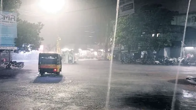 ఎలమంచిలిలో భారీ వర్షం