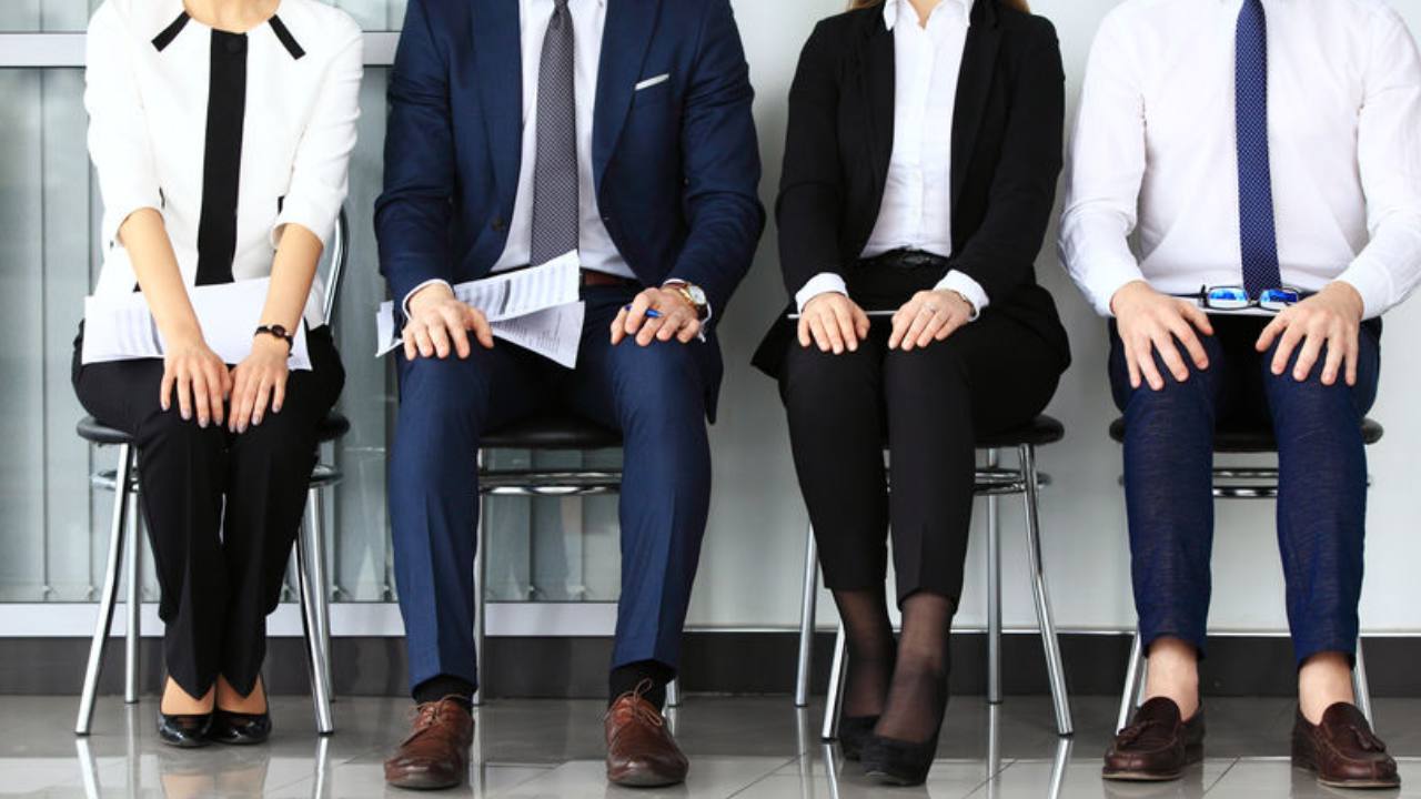 Job Interview: మొదటి సారి ఇంటర్వ్యూకు వెళుతున్నారా? ఈ జాగ్రత్తలు తప్పనిసరి