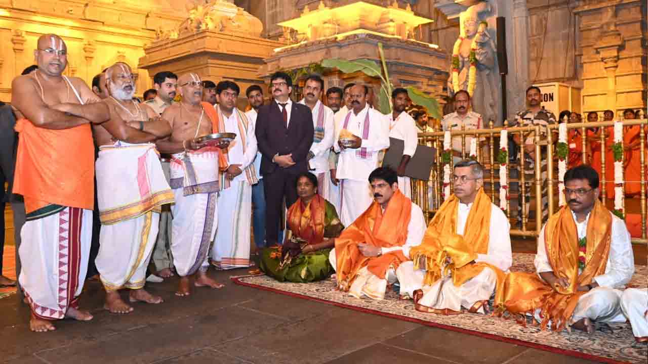 Chief Justice Aparesha Kumar Singh: యాదాద్రి లక్ష్మీ నరసింహ స్వామి వారిని దర్శించుకున్న చీఫ్ జస్టిస్