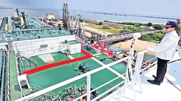 పోర్టు ఉద్యోగులకుడిజిటల్‌ హెల్త్‌ కార్టులు