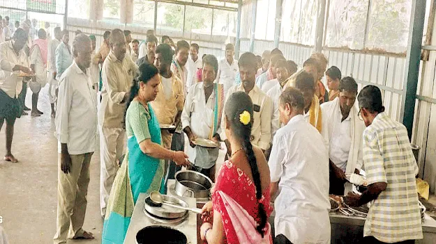 అన్నదాతకు కడుపార భోజనం