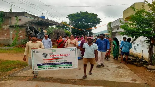 చదువుతోపాటు సామాజిక సేవ అలవర్చుకోవాలి