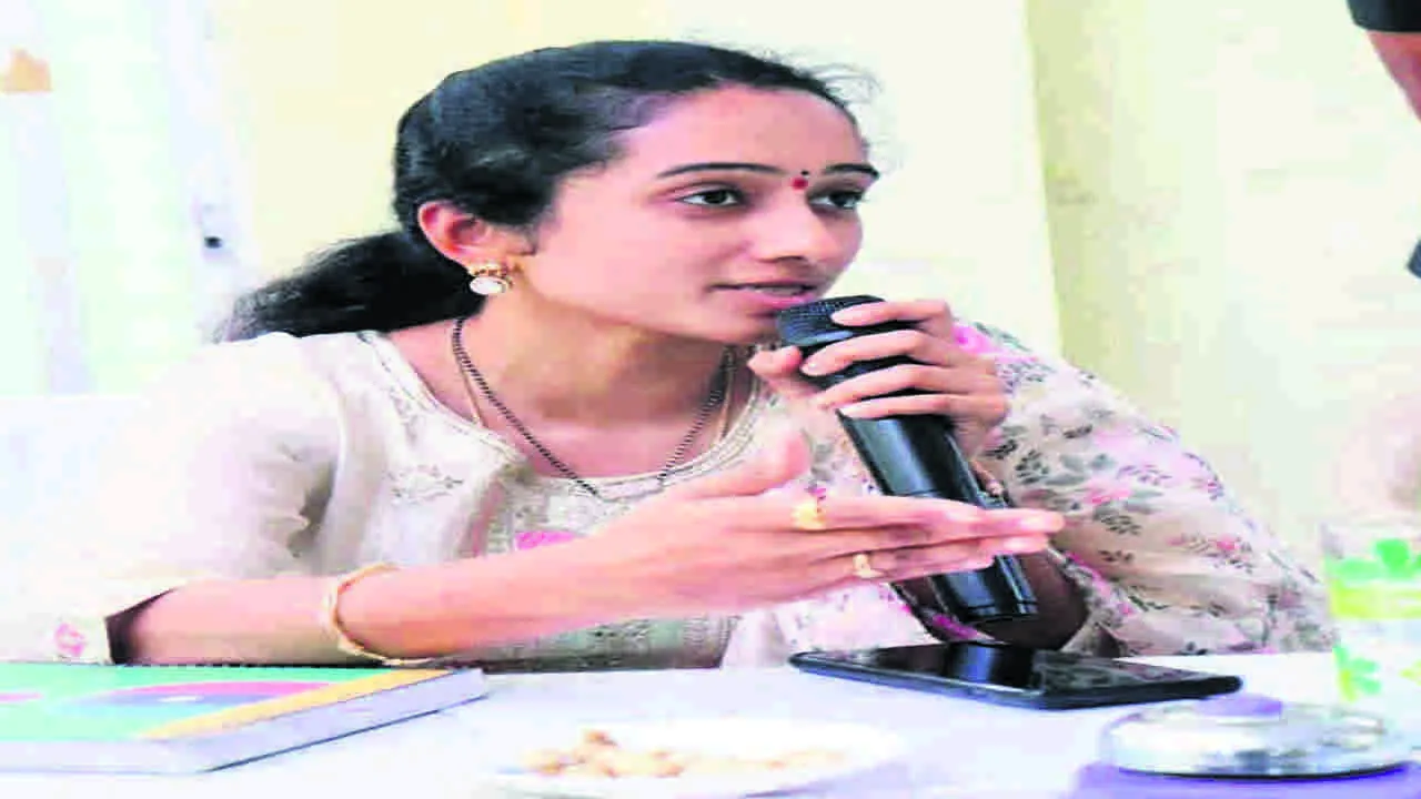 MLA: ప్రజల సమస్యలపై దృష్టి సారించండి