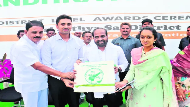 Minister వ్యక్తిగత పరిశుభ్రతతోనే ఆరోగ్యం