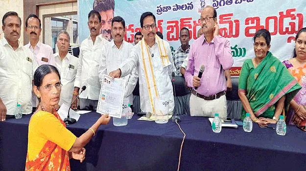    దళారుల ప్రమేయం లేకుండా..  ప్రభుత్వ పథకాలు