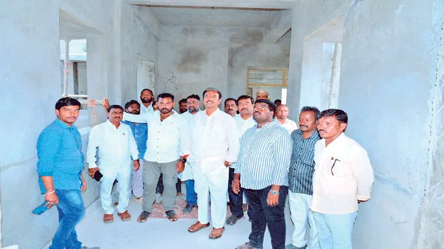 జిల్లాను వైద్య హబ్‌గా తీర్చిదిద్దడమే లక్ష్యం