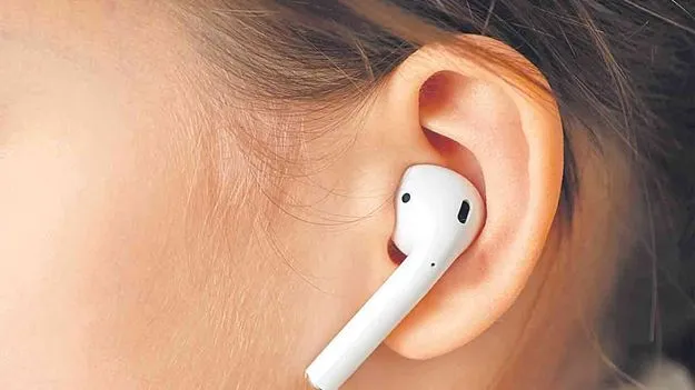 AirPods Emit Radiation: ఎయిర్‌పాడ్స్‌తో అధిక రేడియేషన్‌