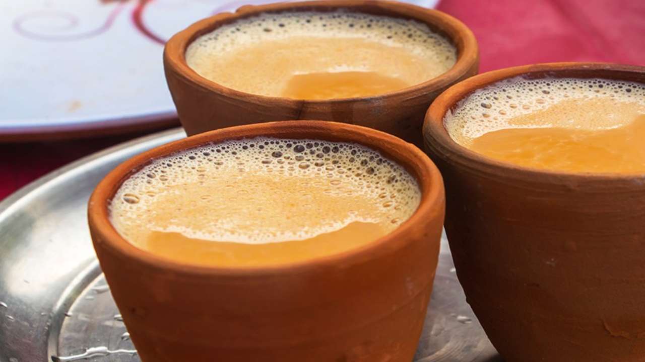 Indian Tea: భారతీయులు టీలో పాలు ఎందుకు కలుపుకుంటారో తెలుసా
