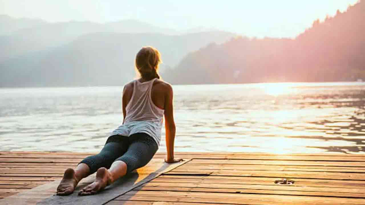 Home Workouts: ఇంట్లో ఉండే బరువు తగ్గడానికి ఇవి చేయండి..