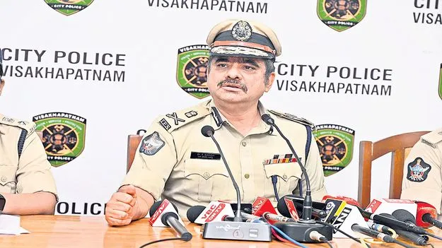 లోన్‌ యాప్‌లతో జాగ్రత్త