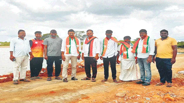 వంతెన నిర్మాణంలో జాప్యం తగదు