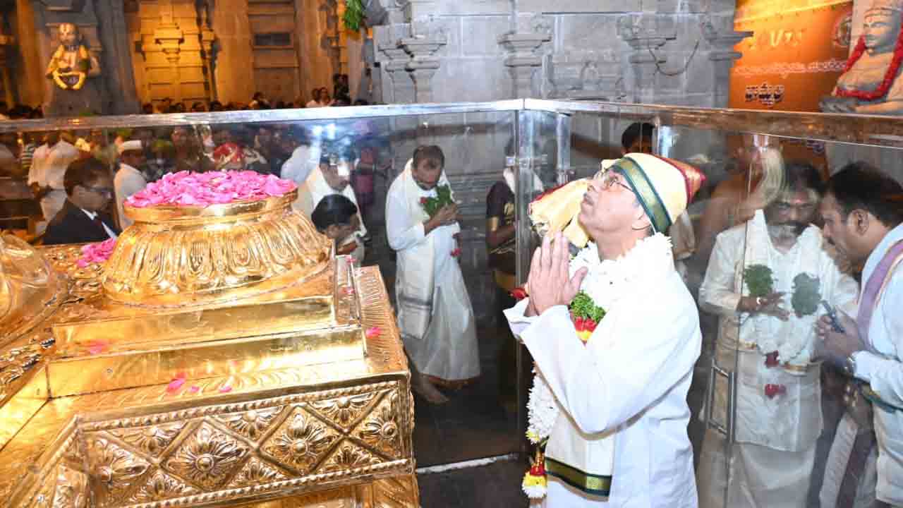 Chief Justice Aparesha Kumar Singh: యాదాద్రి లక్ష్మీ నరసింహ స్వామి వారిని దర్శించుకున్న చీఫ్ జస్టిస్