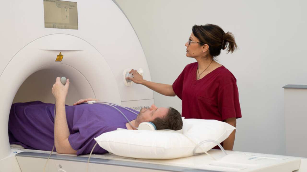 MRI: తొలిసారి ఎమ్ఆర్ఐ పరీక్షా? తప్పక తెలియాల్సిన విషయాలు ఇవీ