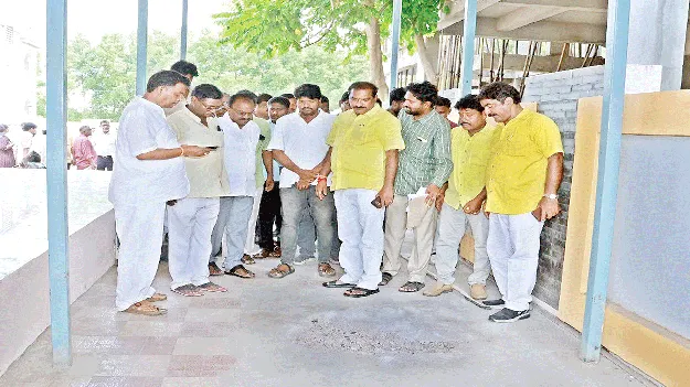 టిడ్కో ఇళ్ల లబ్ధిదారులను రుణగ్రస్తులను చేసింది జగనే 