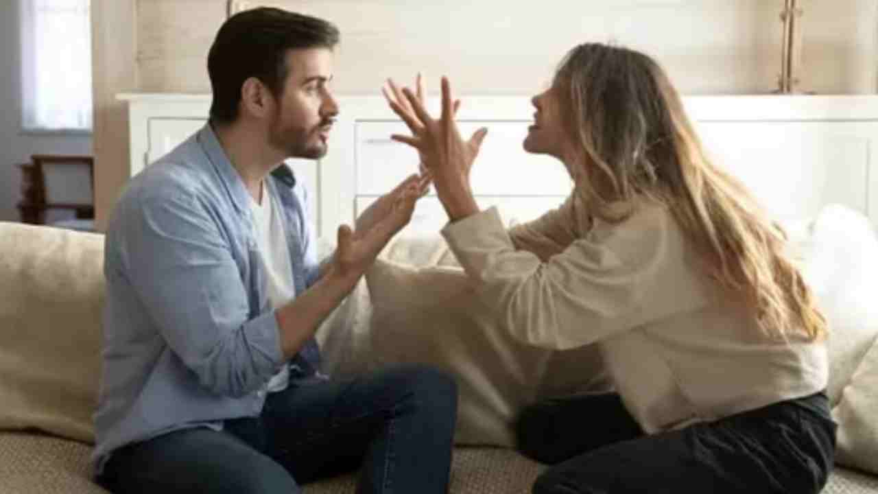 Relationship Warning Signs: ఈ మార్పులు కనిపిస్తే మీ భాగస్వామిలో అసంతృప్తి మొదలైనట్టే