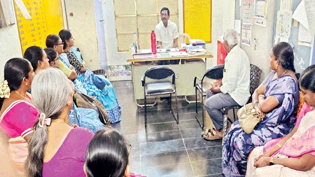 వంద శాతం ఉత్తీర్ణత సాధించాలి