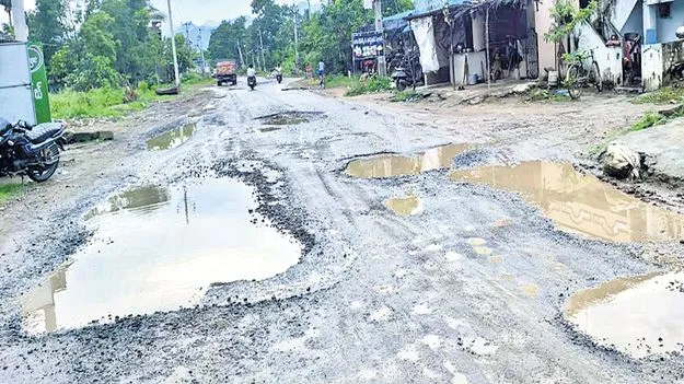 పాడేరులో కానరాని పర్యాటకులు!