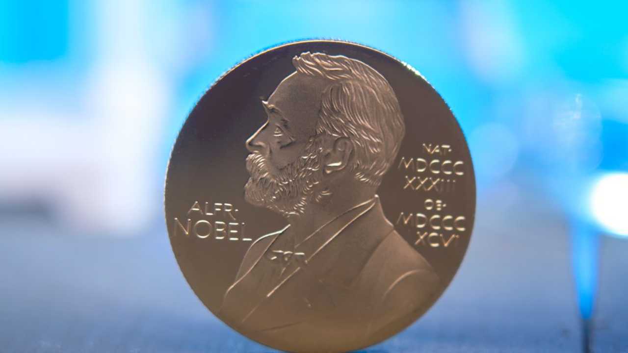 Nobel laureate couples: నోబెల్ బహుమతులు పొందిన జంటలు