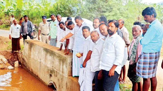 చెరువులకు నీరందించిన ఘనత టీడీపీదే