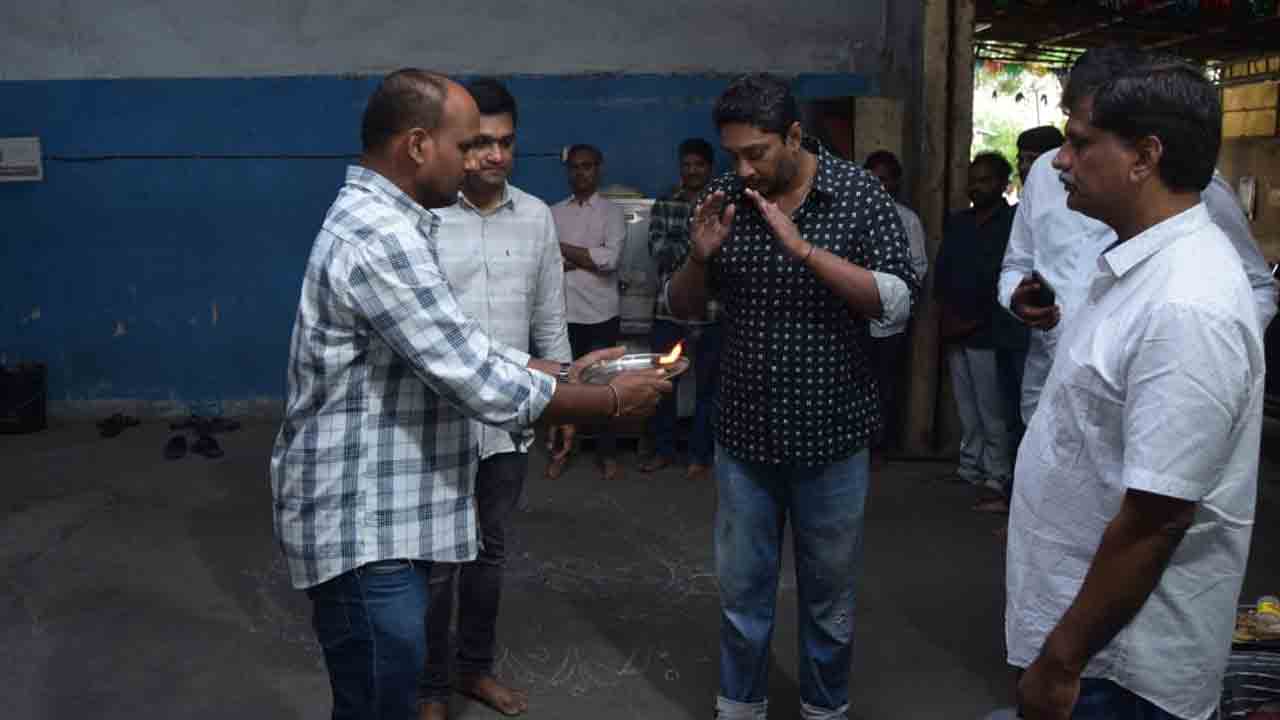 Dasara Celebrations In Andhrajyothi Press Office: దసరా వేడుకలు.. వేమూరి ఆదిత్య దంపతులు ప్రత్యేక పూజలు