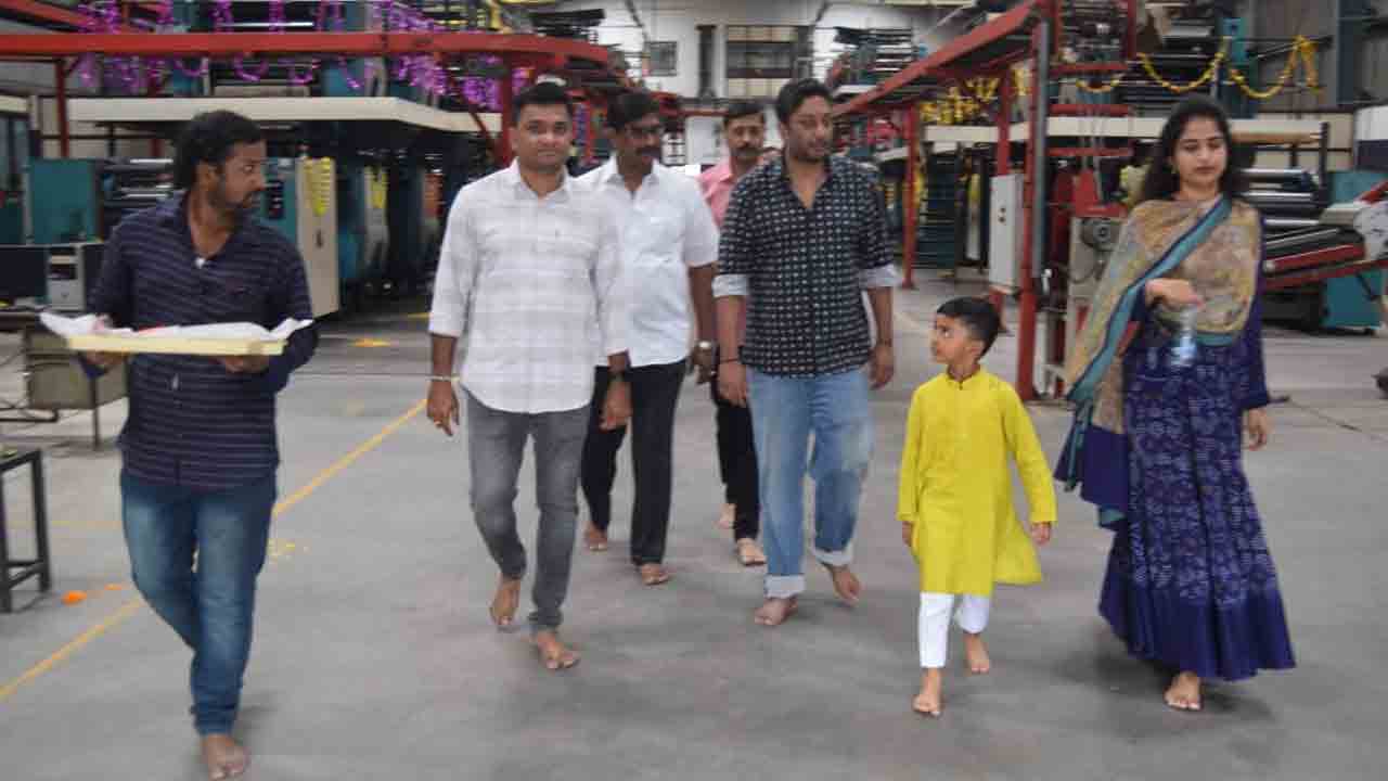 Dasara Celebrations In Andhrajyothi Press Office: దసరా వేడుకలు.. వేమూరి ఆదిత్య దంపతులు ప్రత్యేక పూజలు