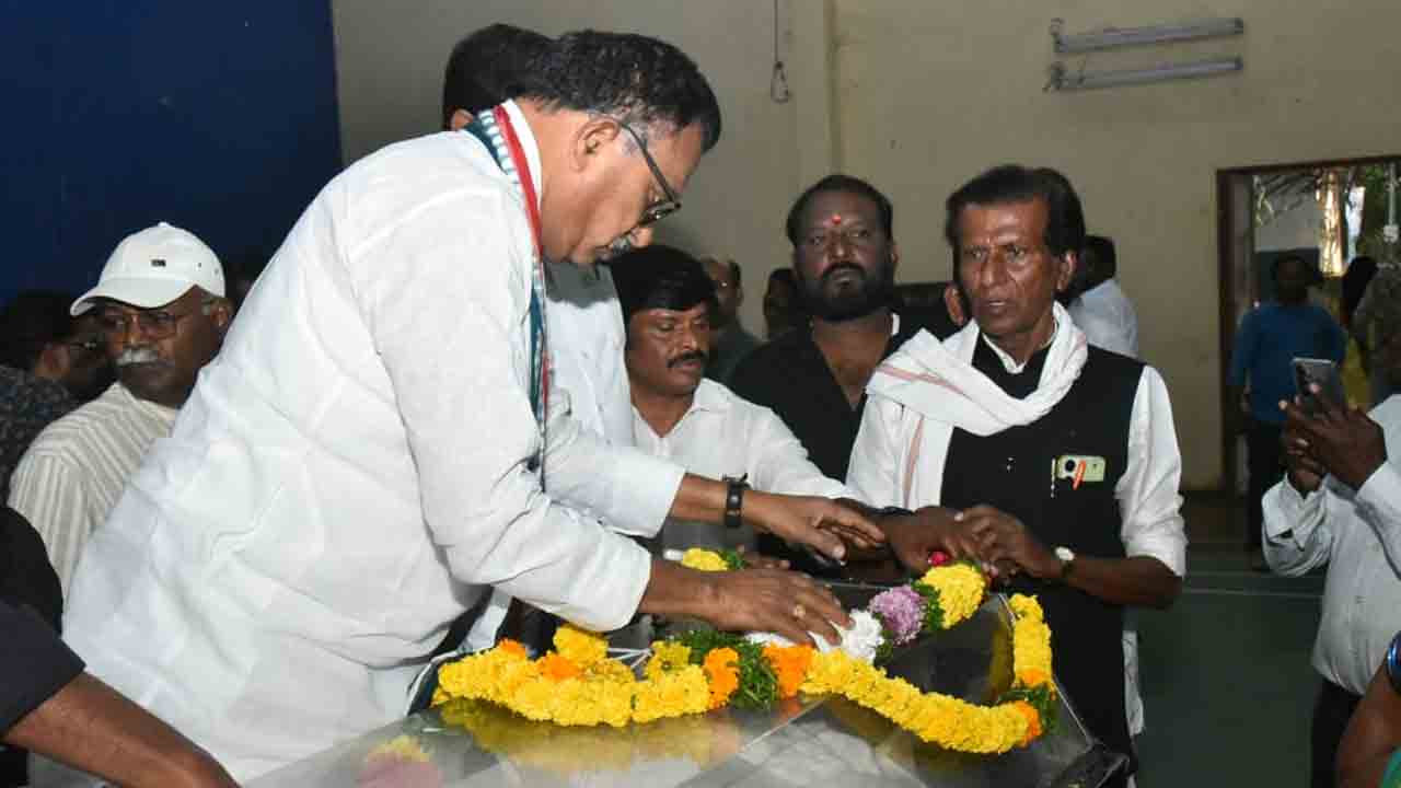 Andesri: ప్రముఖ కవి, రచయిత అందెశ్రీ మృతి.. పలువురు నేతల నివాళి