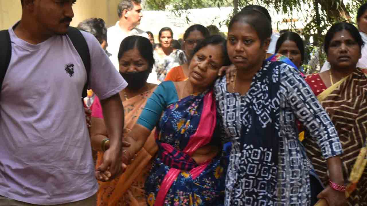 Andesri: ప్రముఖ కవి, రచయిత అందెశ్రీ మృతి.. పలువురు నేతల నివాళి