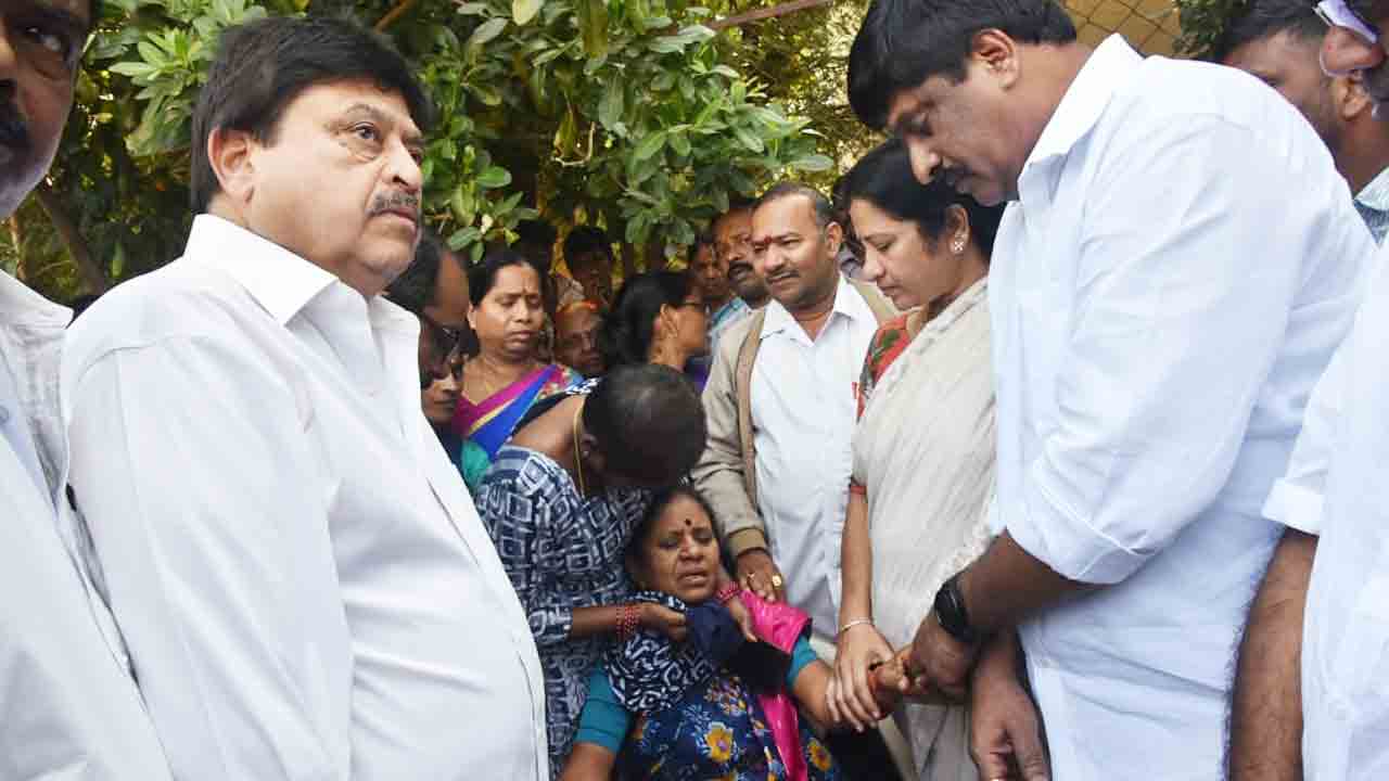 Andesri: ప్రముఖ కవి, రచయిత అందెశ్రీ మృతి.. పలువురు నేతల నివాళి