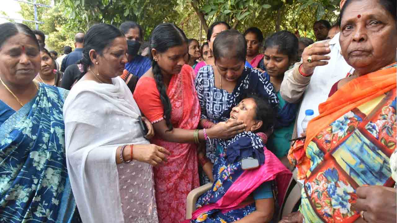 Andesri: ప్రముఖ కవి, రచయిత అందెశ్రీ మృతి.. పలువురు నేతల నివాళి