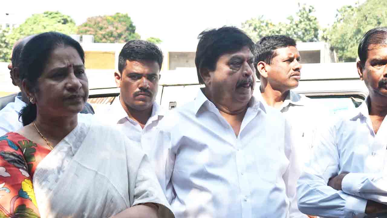 Andesri: ప్రముఖ కవి, రచయిత అందెశ్రీ మృతి.. పలువురు నేతల నివాళి