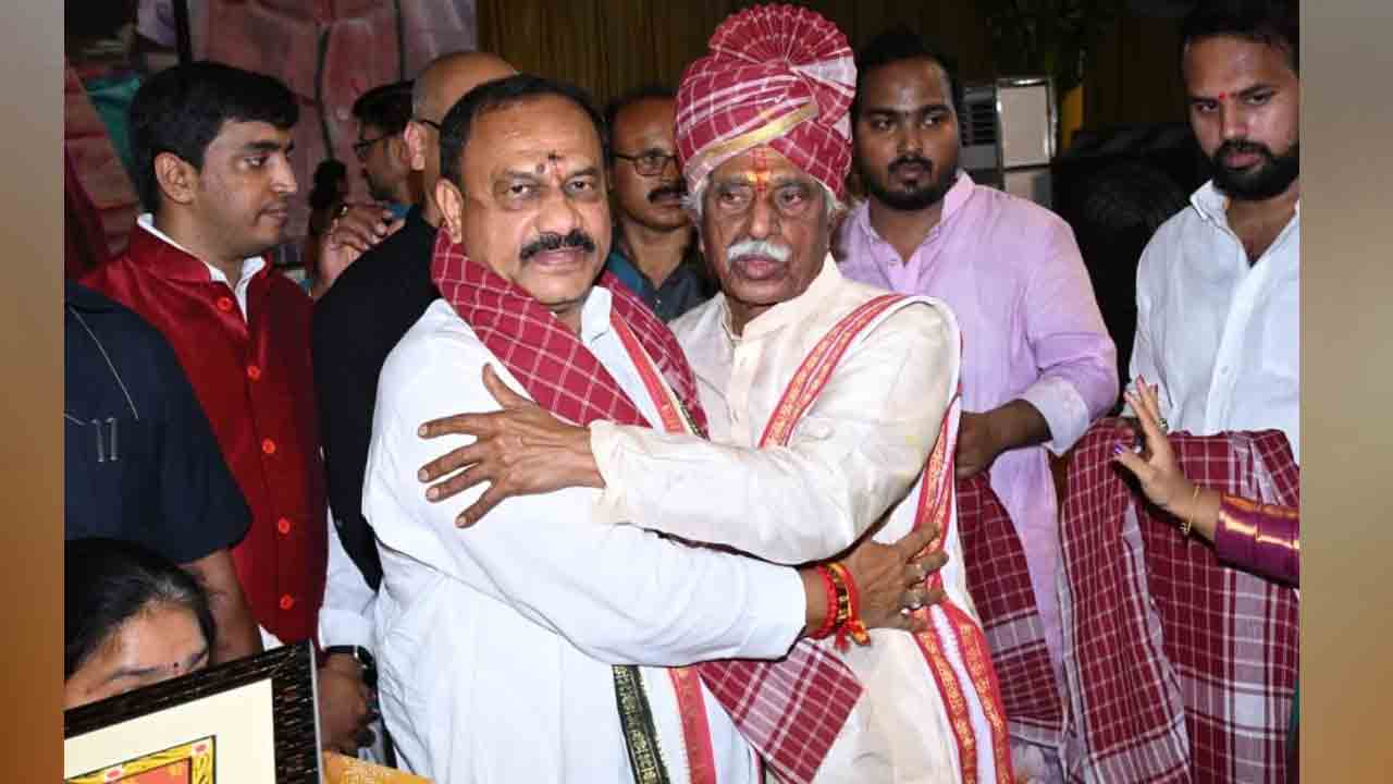 Alai Balai Celebrations: నాంపల్లిలో అలయ్‌ బలయ్‌ వేడుక.. పాల్గొన్న పలువురు ప్రముఖులు 