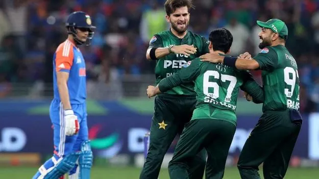 Asia Ind Vs Pak: క్లిష్ట పరిస్థితుల్లో భారత్.. 4 వికెట్లు డౌన్