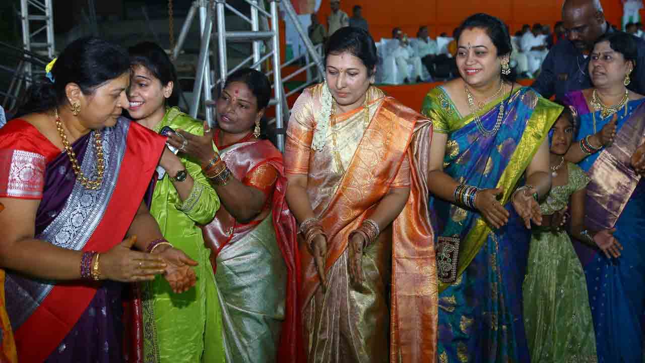 Kishan Reddy: బతుకమ్మ వేడుకల్లో పాల్గొన్న కేంద్రమంత్రి కిషన్‌రెడ్డి