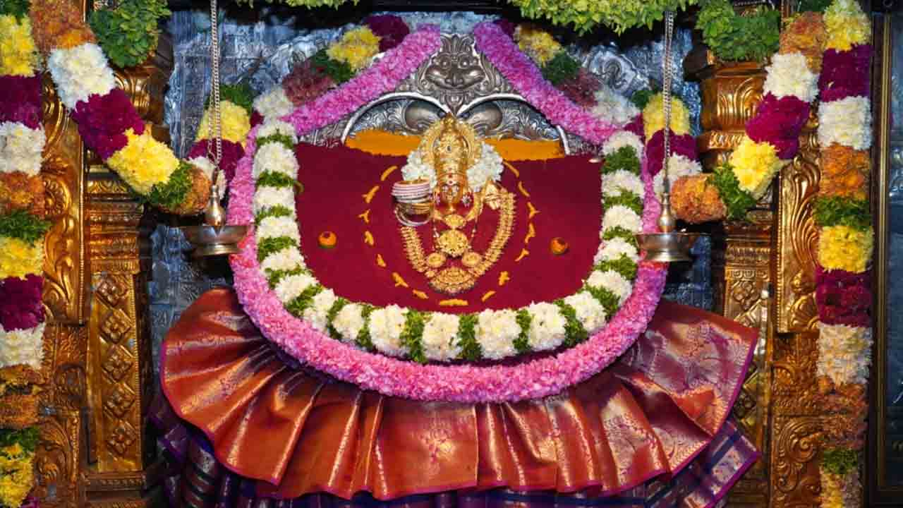 Mangala Gowri Alankaram: దేవీ నవరాత్రులు.. మంగళ గౌరీ అలంకరణలో బల్కంపేట ఎల్లమ్మ