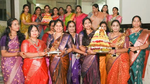 Bathukamma 2025 Celebrations in Jeddah: సౌదీ అరేబియాలోని జెద్ధాలో ఘనంగా బతుకమ్మ సంబరాలు