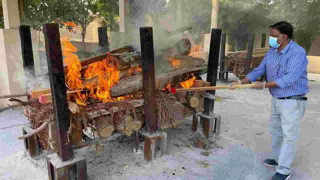 Induru Bhumanna Died In Bahrain: దారుణం.. చనిపోయిన ఐదేళ్ల తర్వాత అంత్యక్రియలు