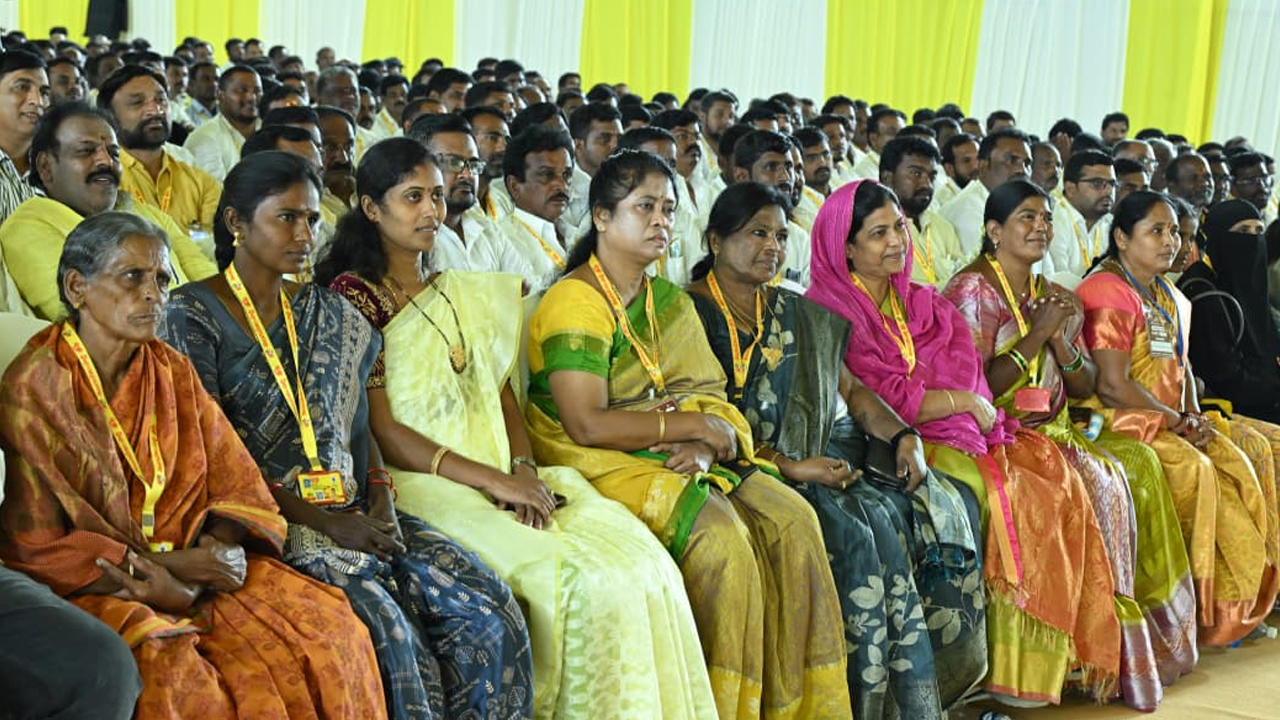 CM Chandrababu: ప్రతి కుటుంబంలో ఒక పారిశ్రామికవేత్త తయారు కావాలి: సీఎం చంద్రబాబు