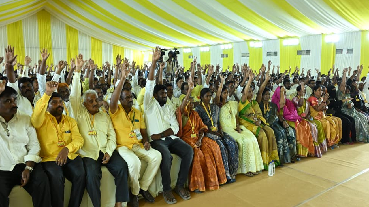 CM Chandrababu: ప్రతి కుటుంబంలో ఒక పారిశ్రామికవేత్త తయారు కావాలి: సీఎం చంద్రబాబు