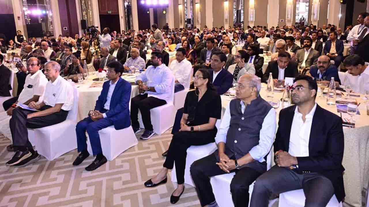 CM Chandrababu Tour In Dubai: దుబాయ్‌లో సీఎం చంద్రబాబు తొలి రోజు పర్యటన.. 