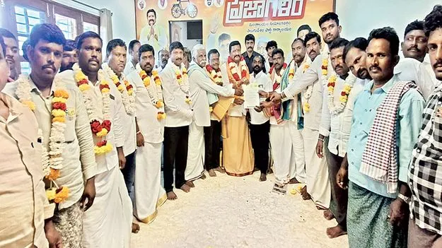  బాధిత కుటుంబాలకు ప్రభుత్వం అండ