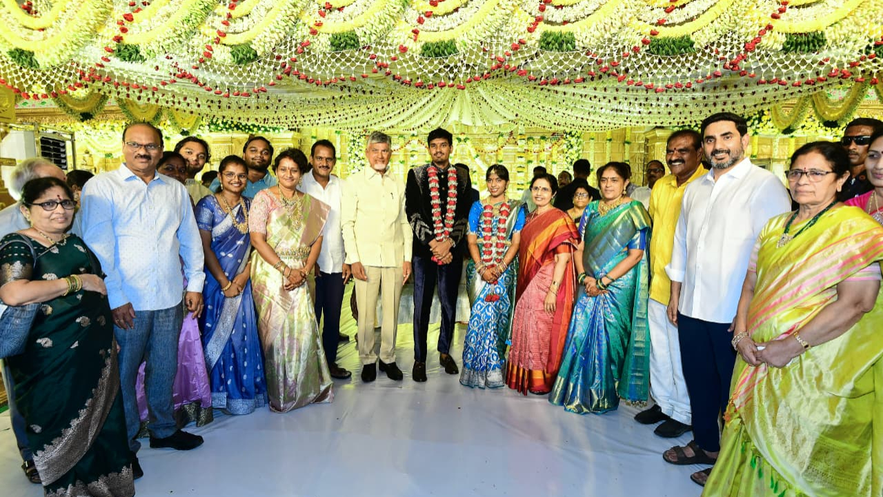 Ramanayudu Daughter Wedding: మంత్రి నిమ్మల కుమార్తె శ్రీజ వివాహానికి హాజరైన సీఎం చంద్రబాబు దంపతులు