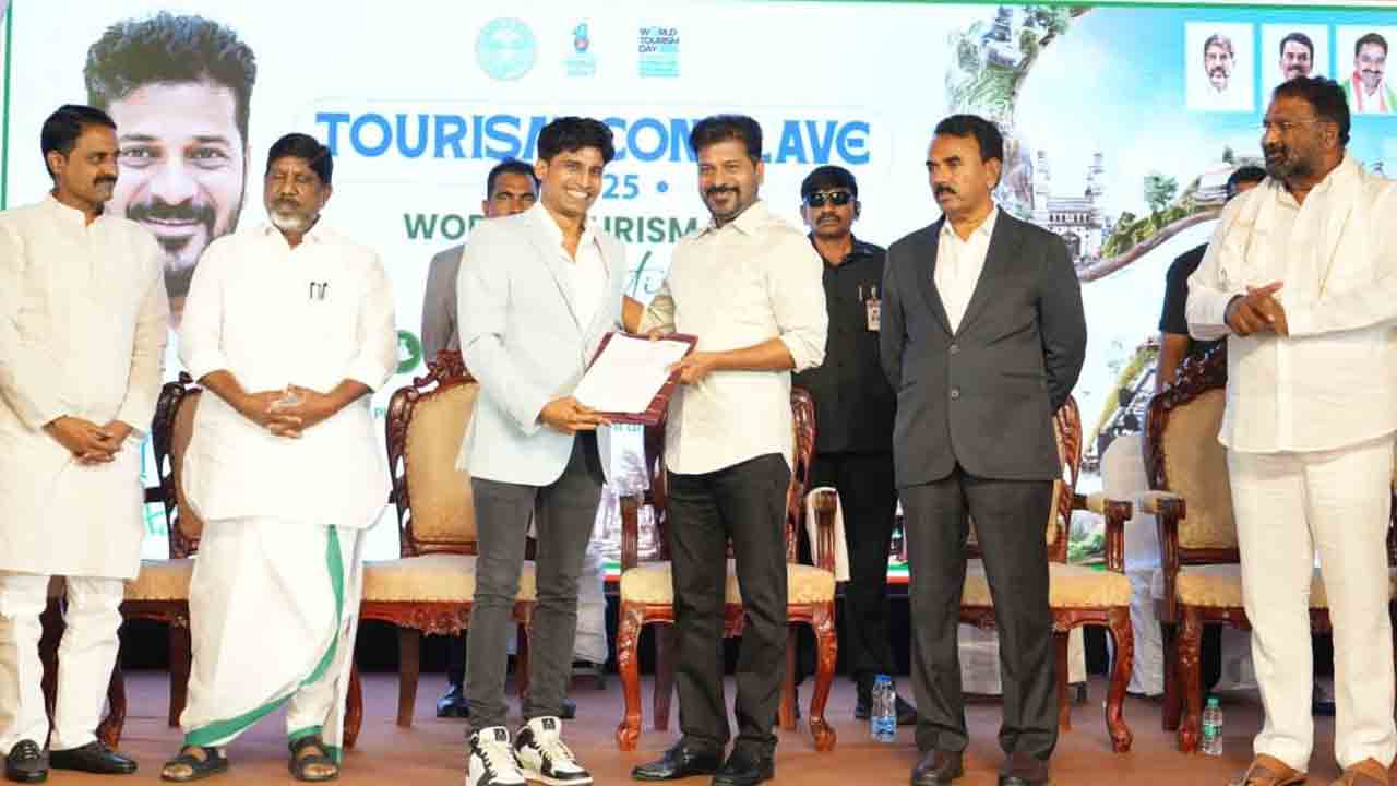 CM Revanth Reddy: హైదరాబాద్‌లో టూరిజం కాన్​‌క్లేవ్‌లో పాల్గొన్న సీఎం రేవంత్‌రెడ్డి