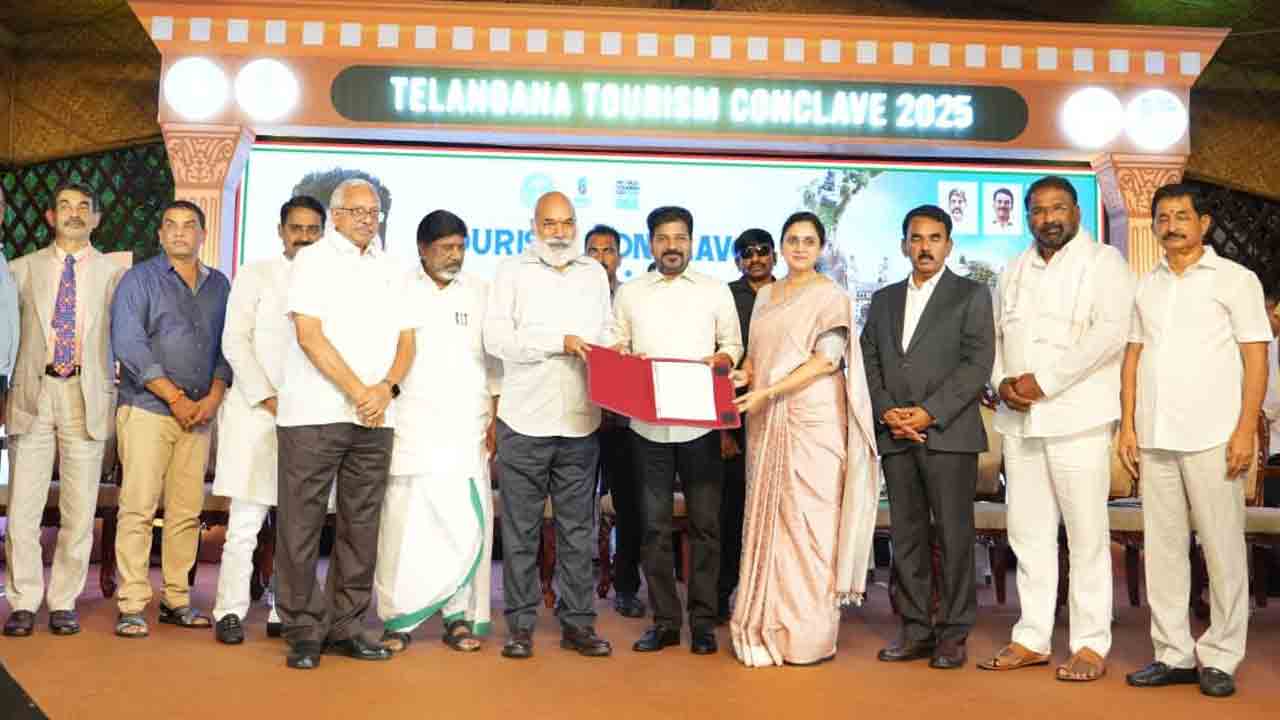 CM Revanth Reddy: హైదరాబాద్‌లో టూరిజం కాన్​‌క్లేవ్‌లో పాల్గొన్న సీఎం రేవంత్‌రెడ్డి