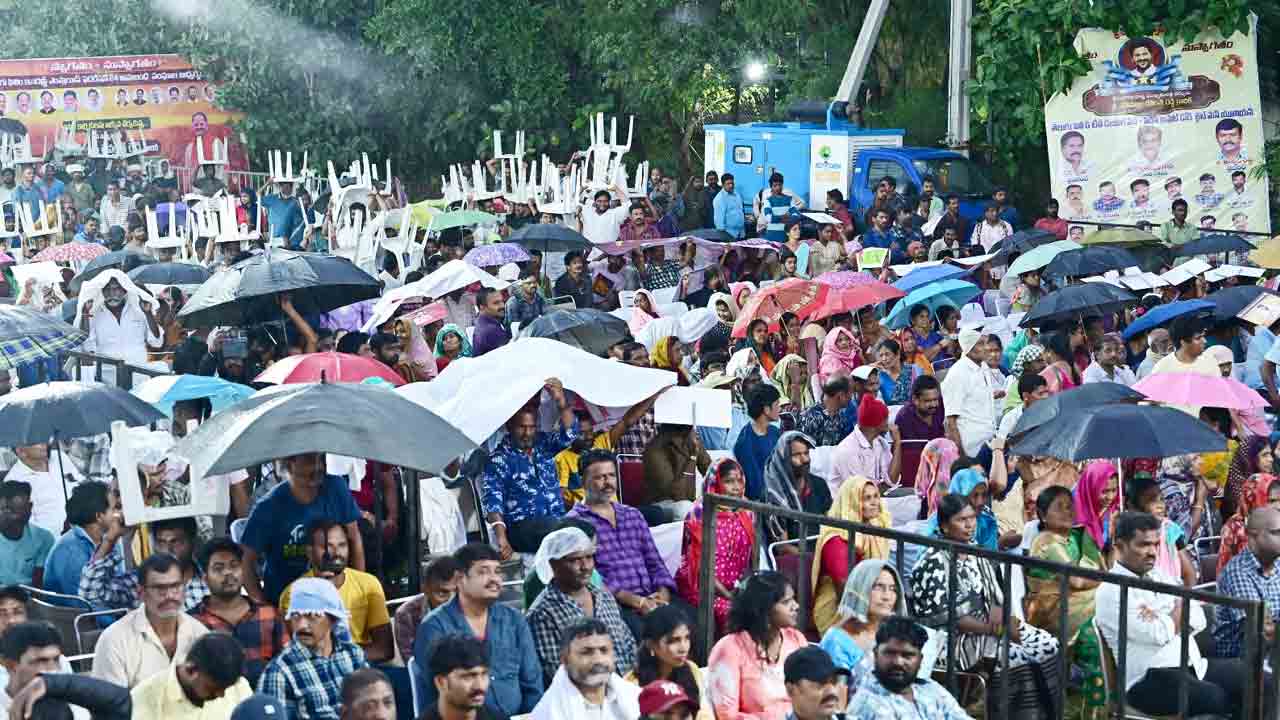 CM Revanth Reddy: సినీ కార్మికుల వెల్ఫేర్‌ ఫండ్‌లో ప్రభుత్వం రూ.10 కోట్లు డిపాజిట్‌: సీఎం రేవంత్  