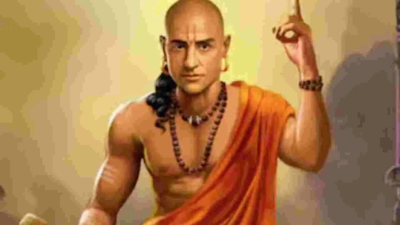 Chanakya Wisdom: ఒంటరిగా ఉన్నప్పుడు ఈ నాలుగు పనులు చేయడం మంచిది